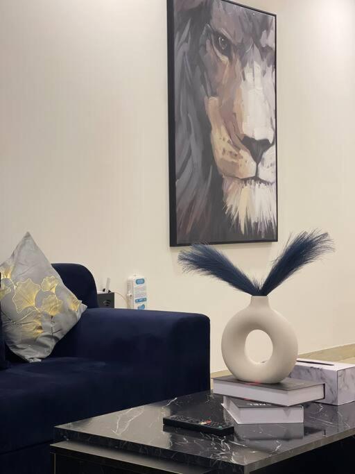 Modern 1bhk Getaway Near Pdo Appartement
